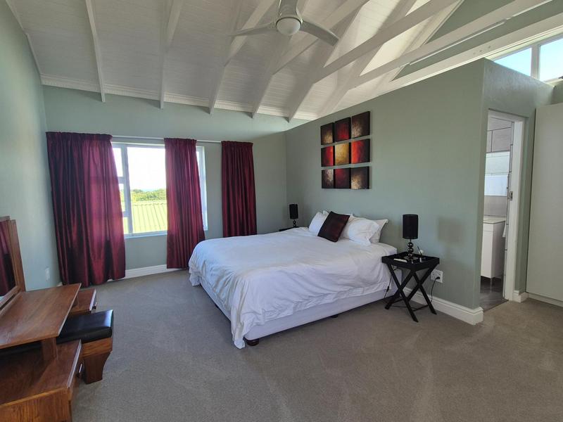 4 Bedroom Property for Sale in Kleinbaai Western Cape